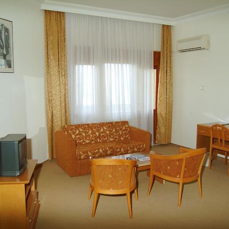 Omtel Otel Atakum Buitenkant foto